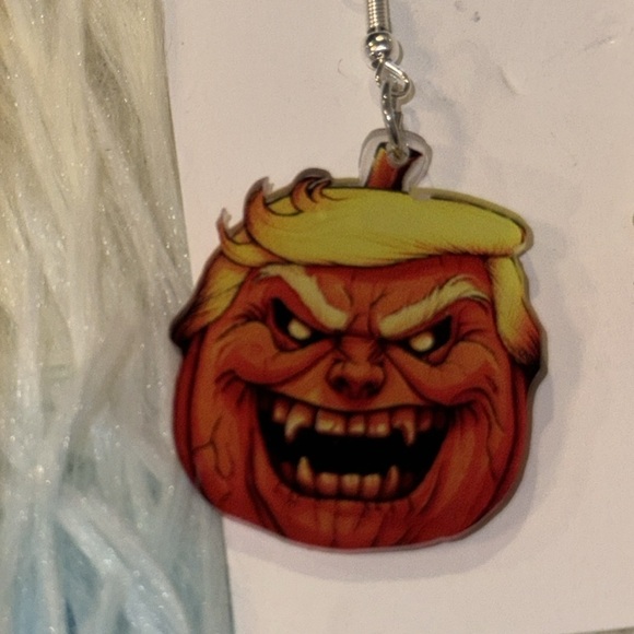 scary pumpkin face earrings don't unless sided - Picture 2 of 3